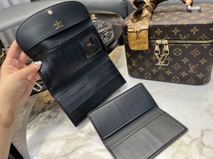 ルイ・ヴィトン「Louis Vuitton」ルイ・ヴィトン マルチポシェット アクセサリーズ 3点セット / ショルダーバッグ