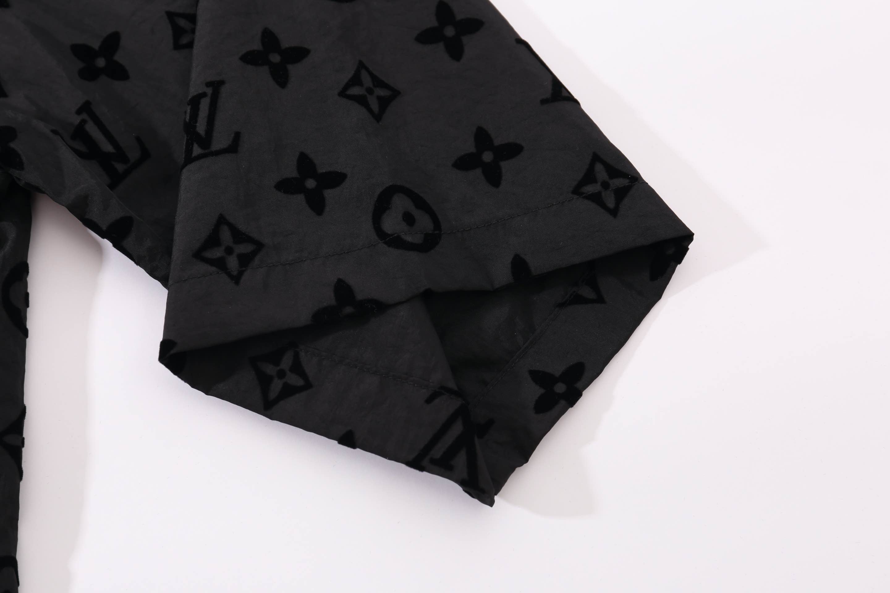 ルイ・ヴィトン「Louis Vuitton」ルイ・ヴィトン モノグラム・フロッキー シャツ / ロングスリーブシャツ