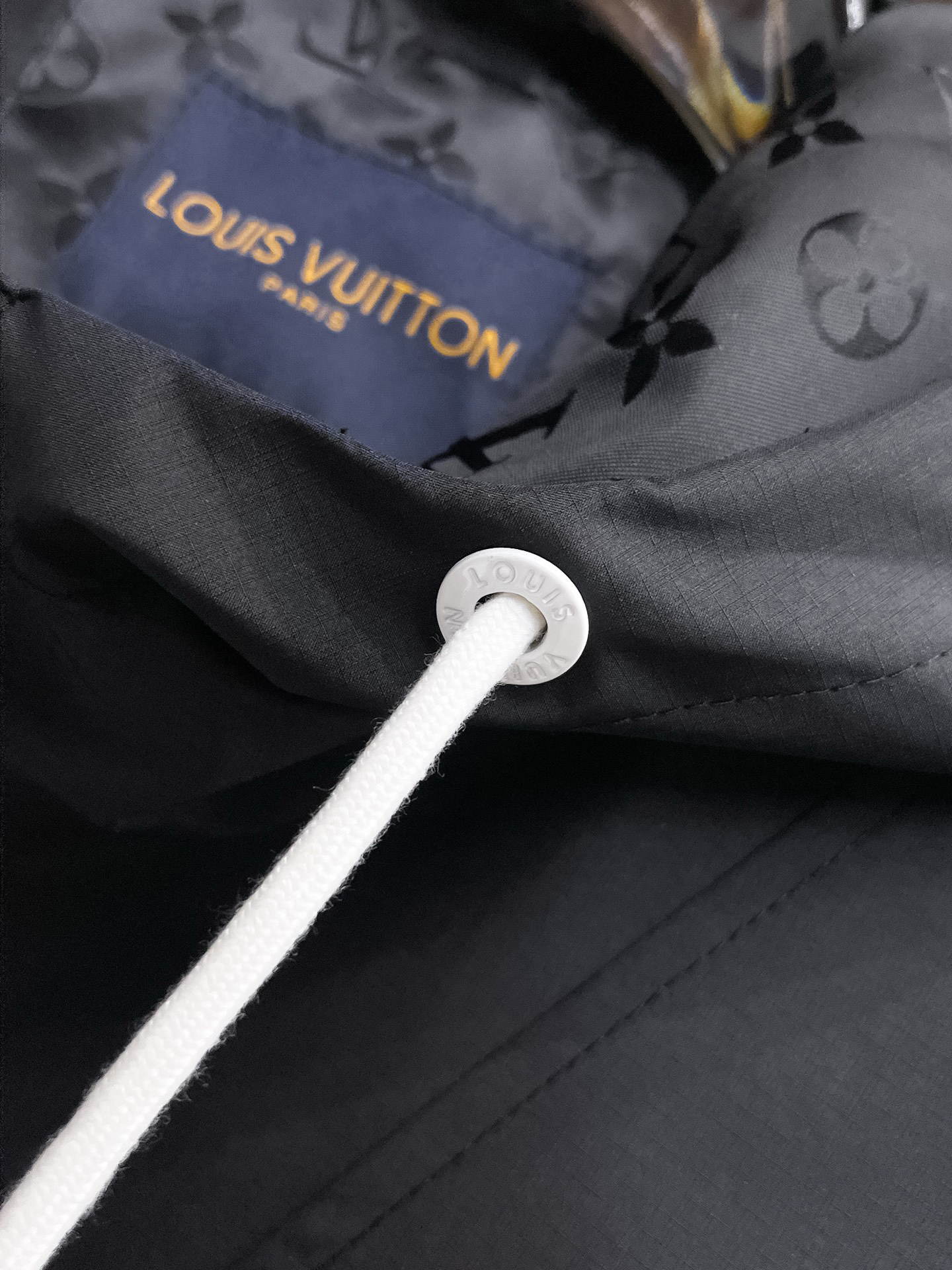 ルイ・ヴィトン「Louis Vuitton」ルイ・ヴィトン ロゴプリント ジップアップジャケット / アウター