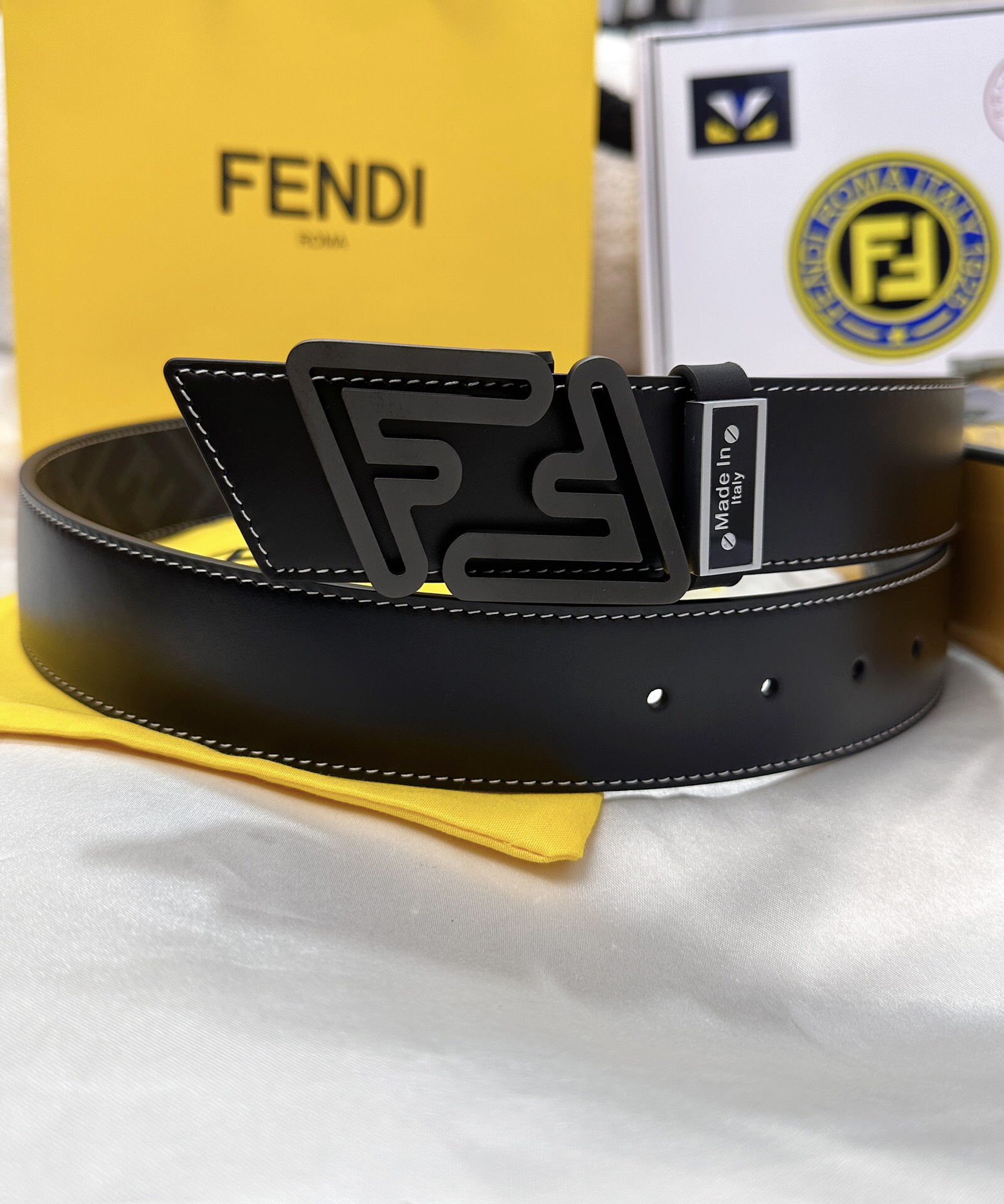 フェンディ「Fendi」FFベルト - リバーシブル フックベルト