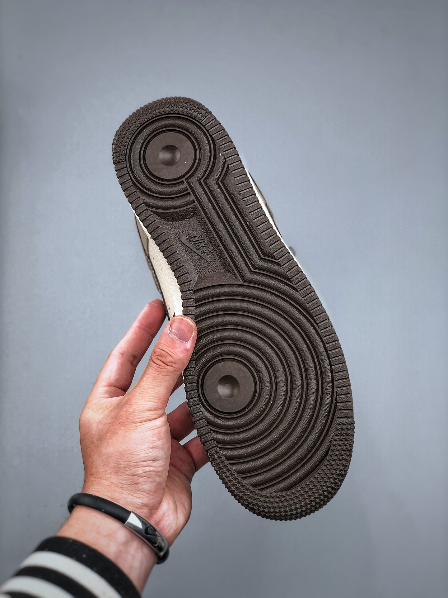 「コラボモデル」Travis Scott x Nike Air Force 1 Low '07 Travis Scott コラボレーション スニーカー ホワイト＆ブラウン