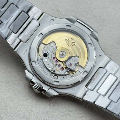 Patek Philippe ノーチラス 5711 スタイル ウルトラスリム アップグレード版 / カスタムウォッチ