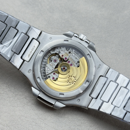 Patek Philippe ノーチラス 5711 スタイル ウルトラスリム アップグレード版 / カスタムウォッチ