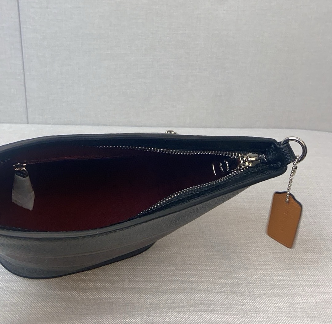 コーチ「Coach」Logan レザー バケットバッグ