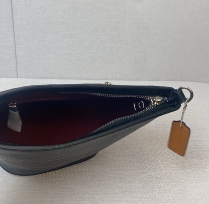 コーチ「Coach」Logan レザー バケットバッグ