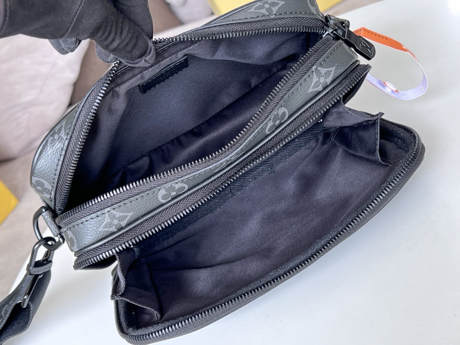 ルイ・ヴィトン(Louis Vuitton)　アルファメッセンジャーバッグ　m46955