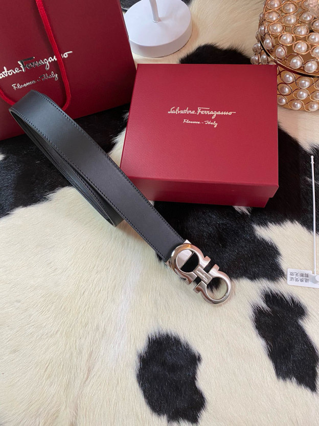 フェラガモ「Ferragamo」リバーシブルベルト