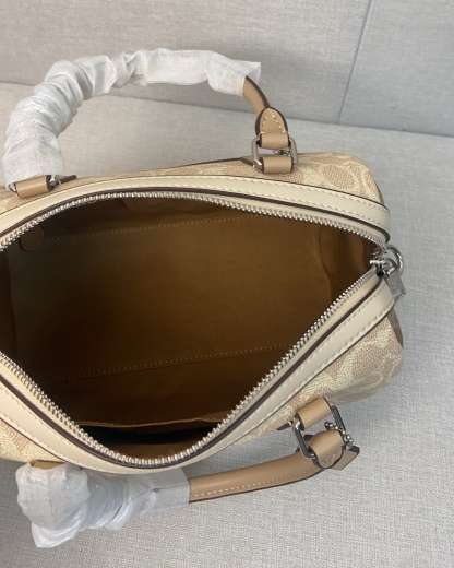 コーチ「Coach」 Rowan レザー ボストンバッグ