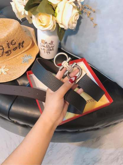 フェラガモ「Ferragamo」リバーシブルベルト