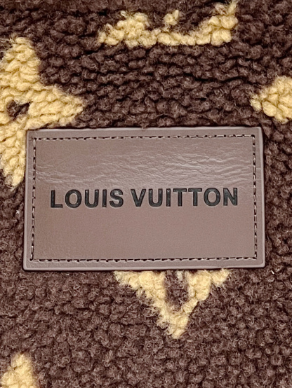 ルイ・ヴィトン「Louis Vuitton」ルイ・ヴィトン モノグラム シアリング ブルゾン / メンズ アウター