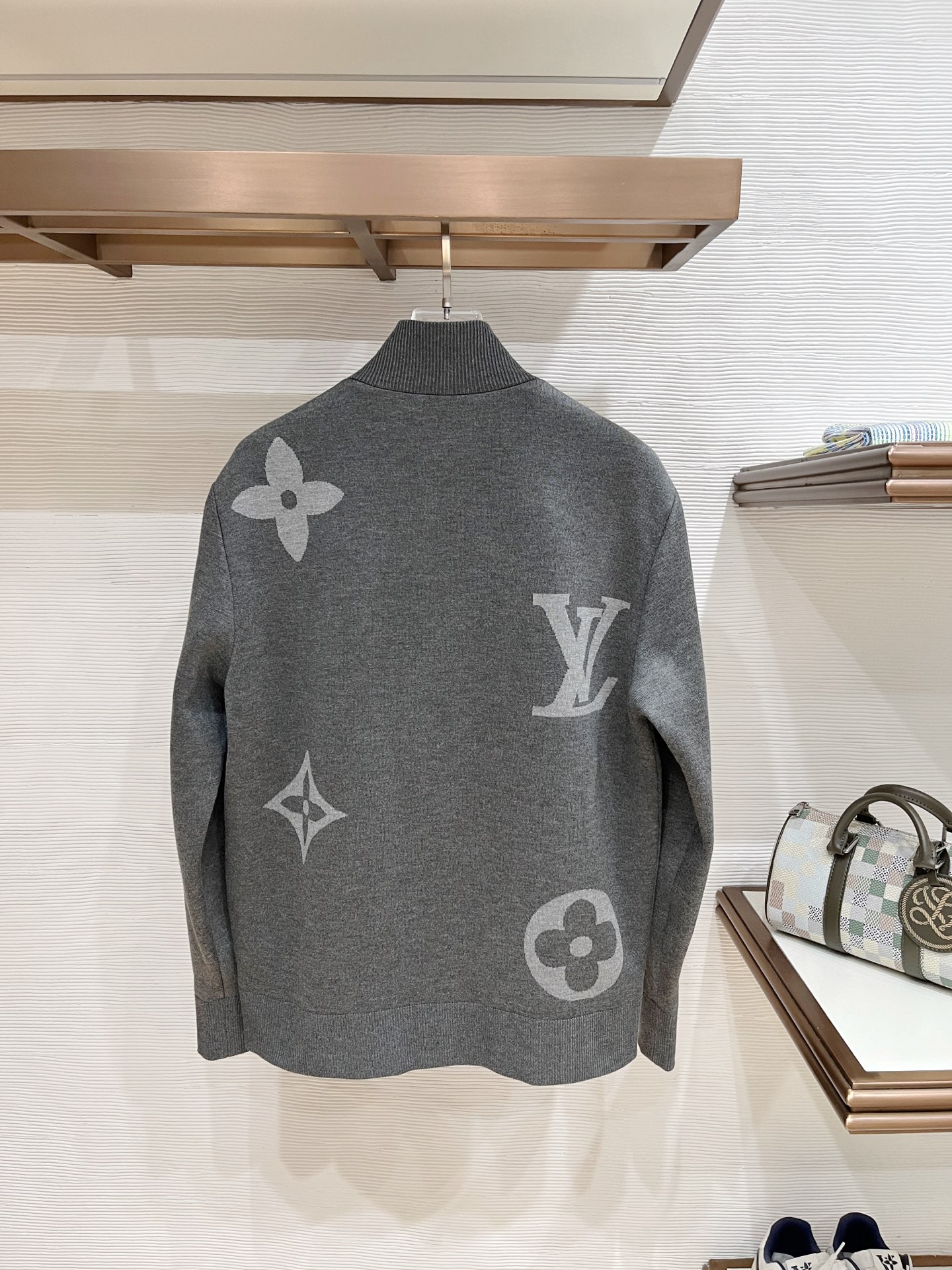 ルイ・ヴィトン「Louis Vuitton」ルイ・ヴィトン モノグラム ニット スタンドカラージャケット / メンズアウター