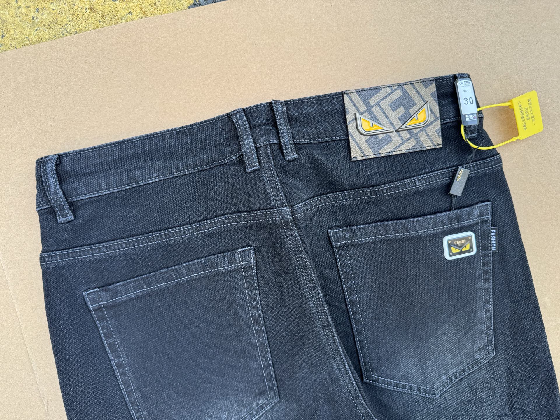 FENDI フェンディ ロゴ五金 ハイウエスト ストレートパンツ / ロングパンツ