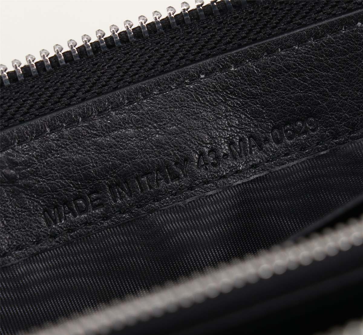 ディオール「Dior」ロングジップウォレット