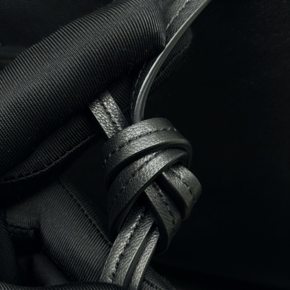 サンローラン「Saint Laurent」Paris Vill ドローストリング ショルダーバッグ