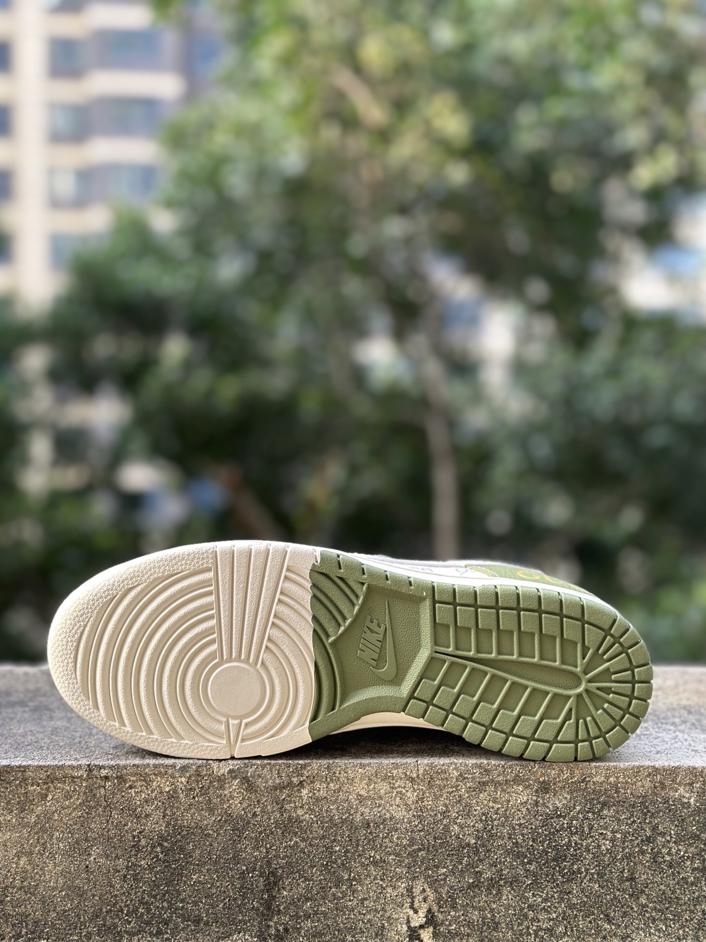 「コラボモデル」Gucci x Nike   SB Dunk Low アニバーサリー デザイナーズスニーカー