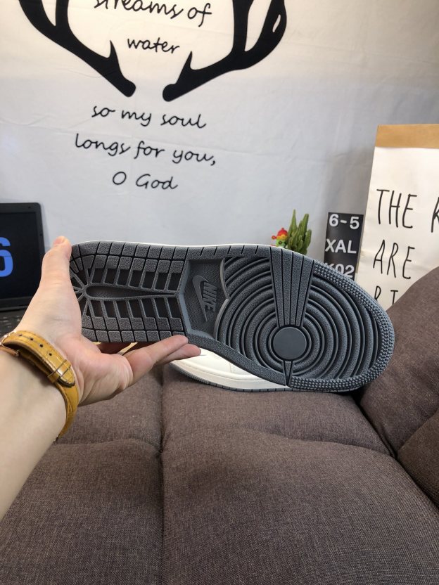 ナイキ「Nike」ク ロー カジュアルスニーカー