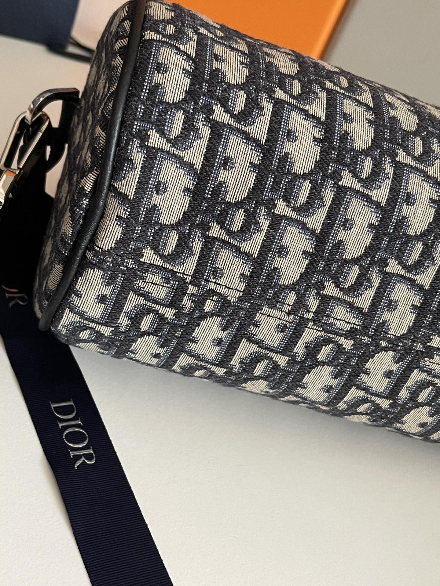 ディオール「Dior」Oblique Roller Bag ハンドバッグ