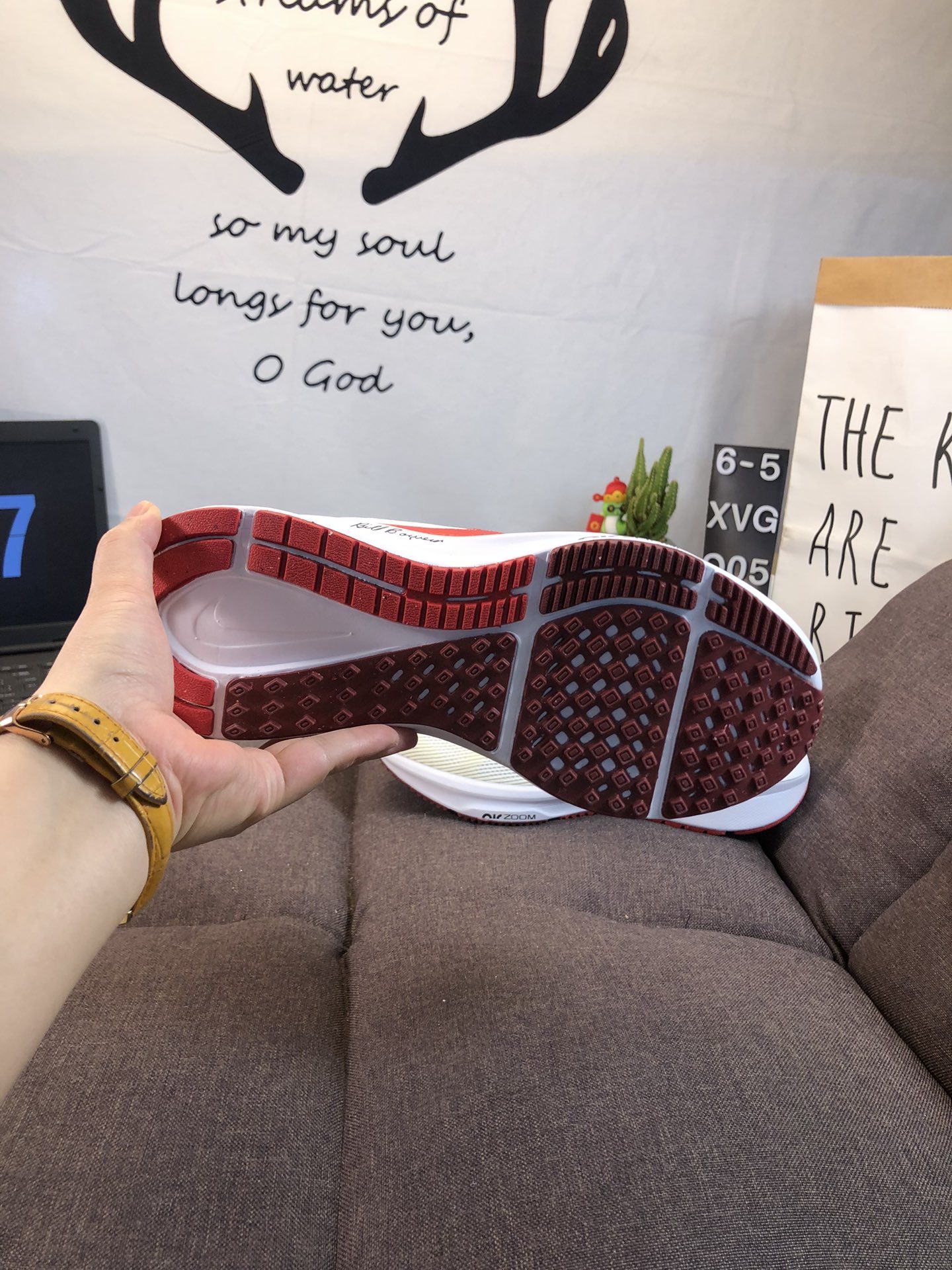 ナイキ「Nike」ク ロー カジュアルスニーカー