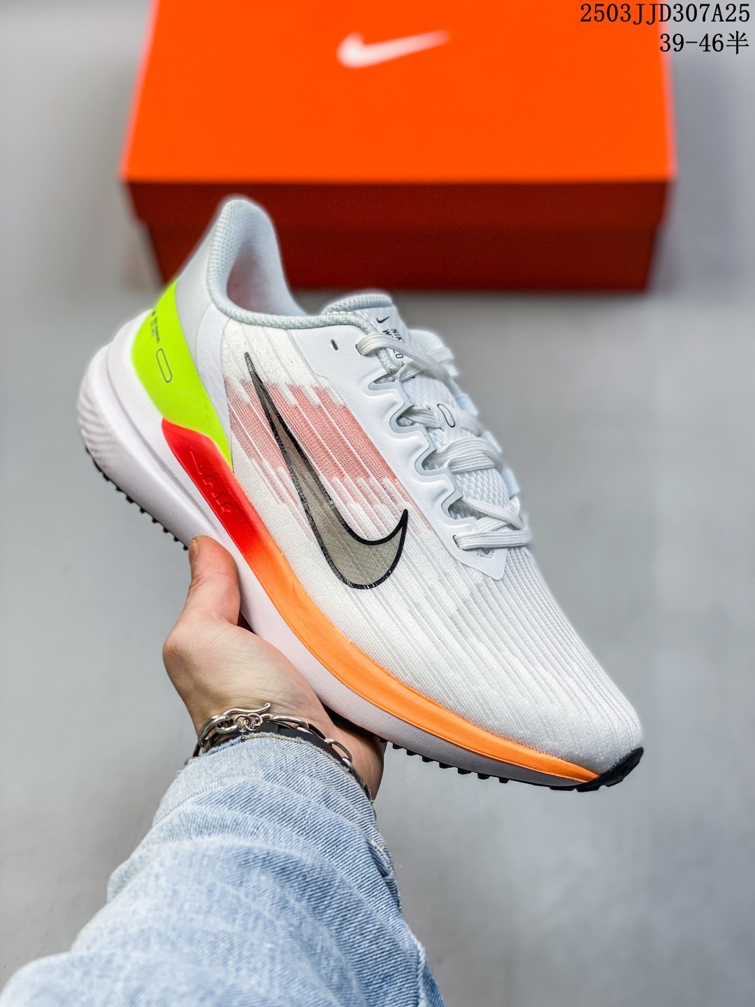 ナイキ「Nike」ク ロー カジュアルスニーカー