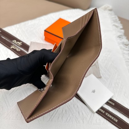 エルメス「Hermès」ベアーン コンパクト ウォレット