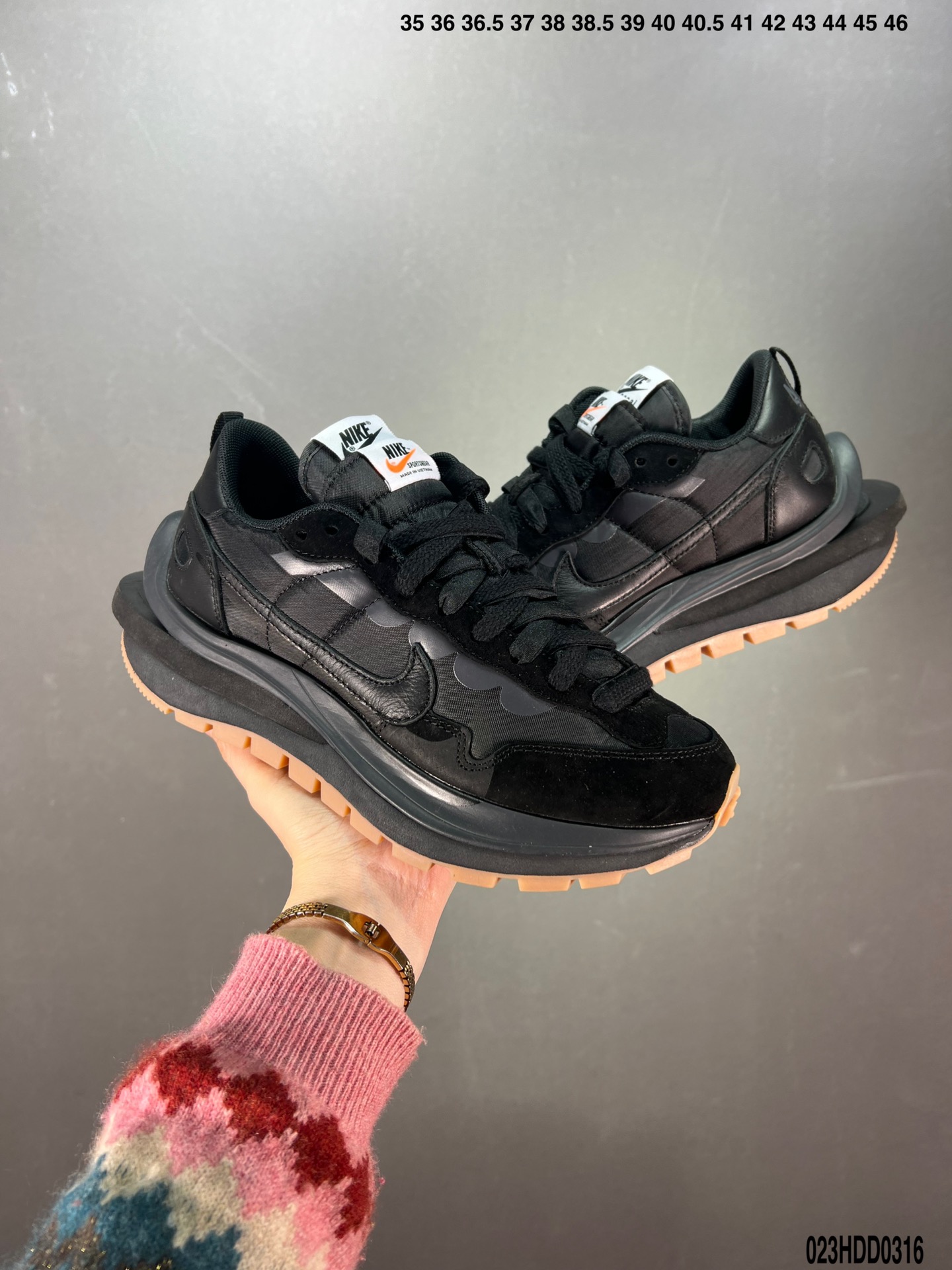 ナイキ「Nike」ク ロー カジュアルスニーカー