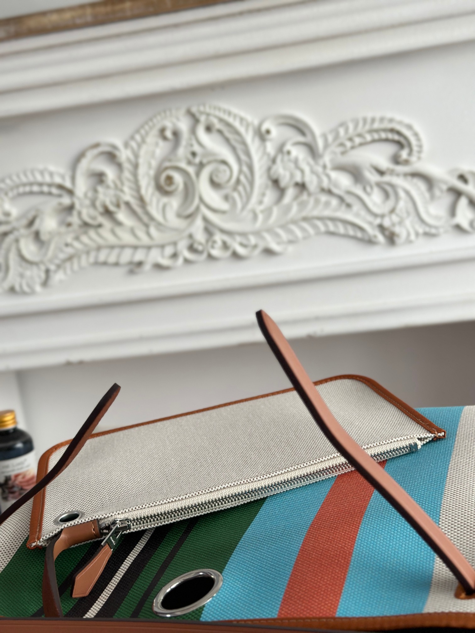 エルメス「Hermès」ハーバッグ ジップ31 鋲打ちトートバッグ「Herbag Zip 31 hobnailed」