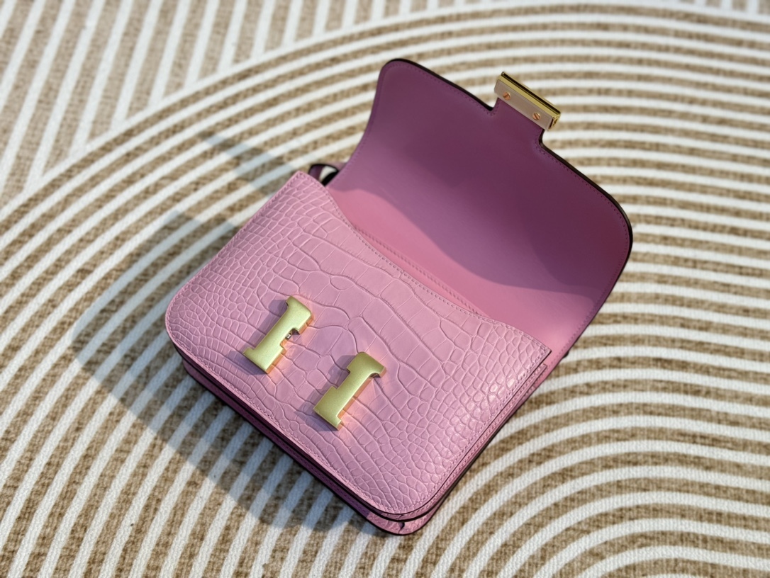 エルメス「Hermès」ミニ・コンスタンス「MINI CONSTANCE」