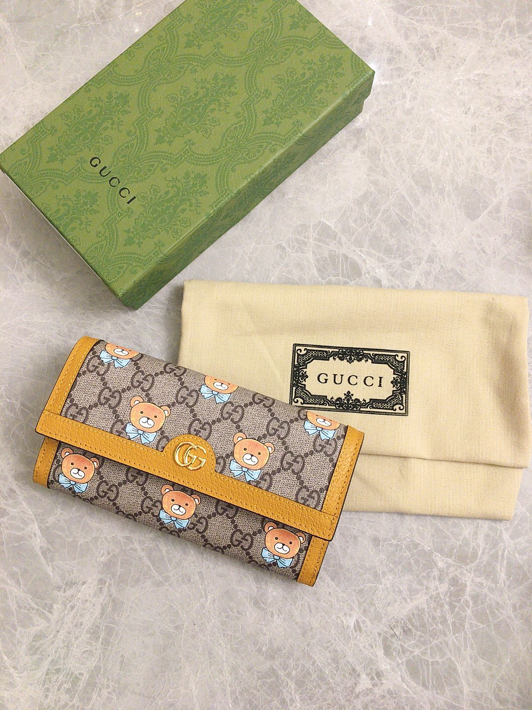 【グッチ「Gucci」 ×KAIジョイントモデル】グッチ テディベアプリント キャンバスとレザー ロングフラップウォレット ベージュ エボニー