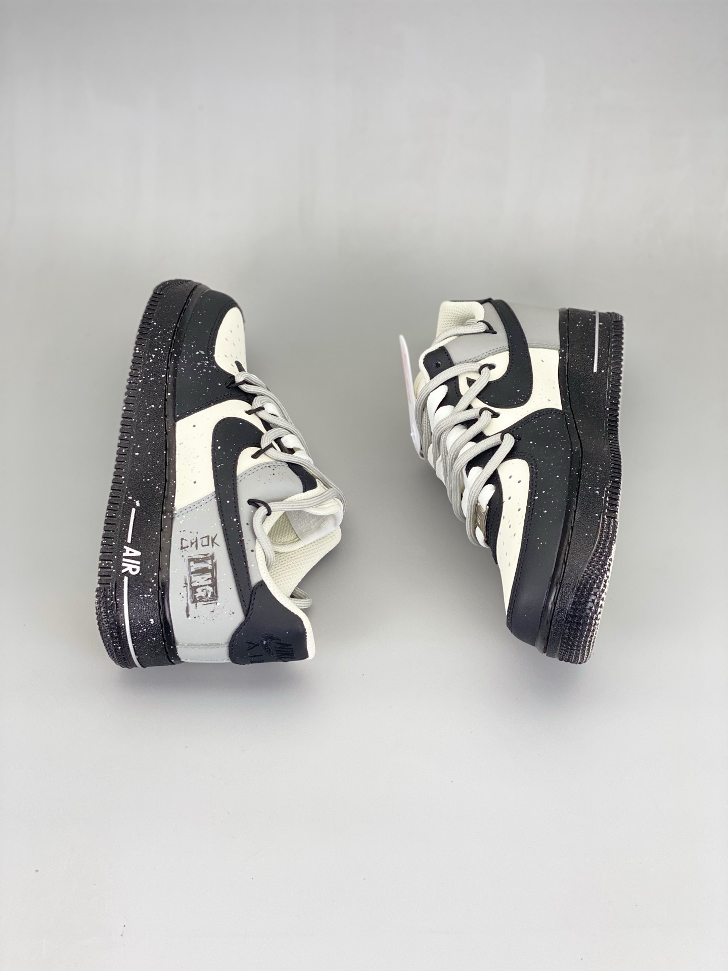 ナイキ「Nike」AIR FORCE 1 LOW '07 スペーステーマ ハンドペイント スニーカー-ISETAN PRESTIGE CURATED