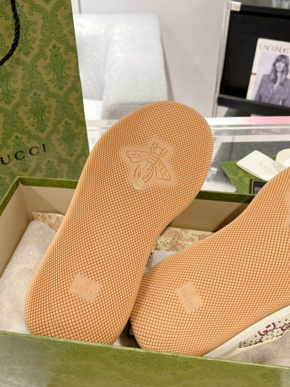 グッチ「Gucci」Screener スニーカー 2025年モデル 厚底ダーティシューズ