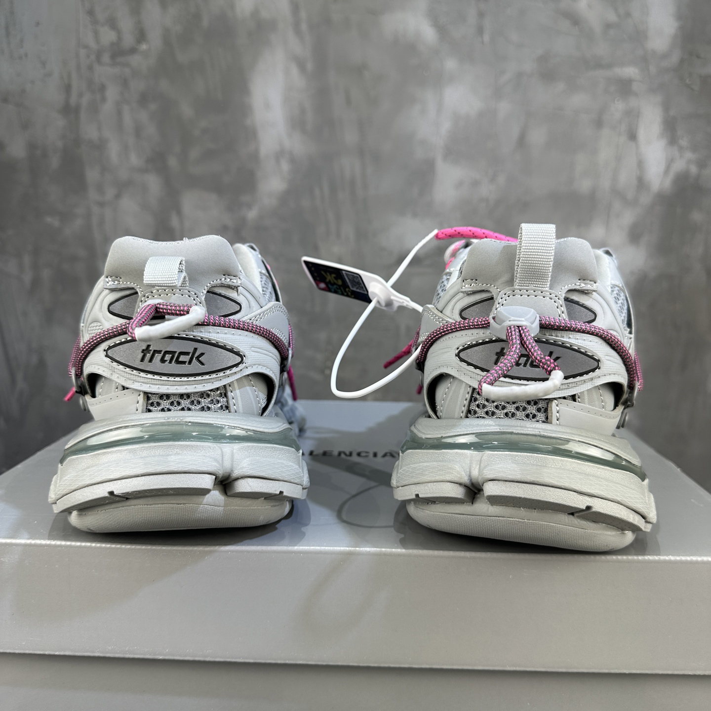 バレンシアガ「Balenciaga」 Sneaker Tess 3.0 Outdoorコンセプトスニーカー