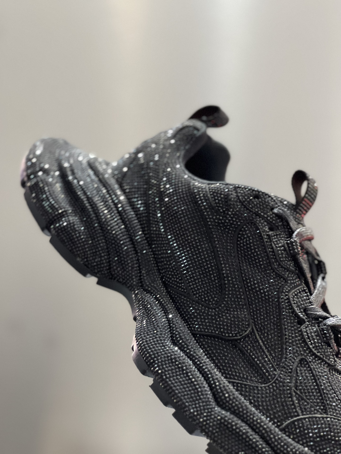 バレンシアガ「Balenciaga」ハンドエンボスド3XLシリーズ スニーカー