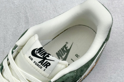 「コラボモデル」Supreme × Nike Air Force 1 Low スニーカー