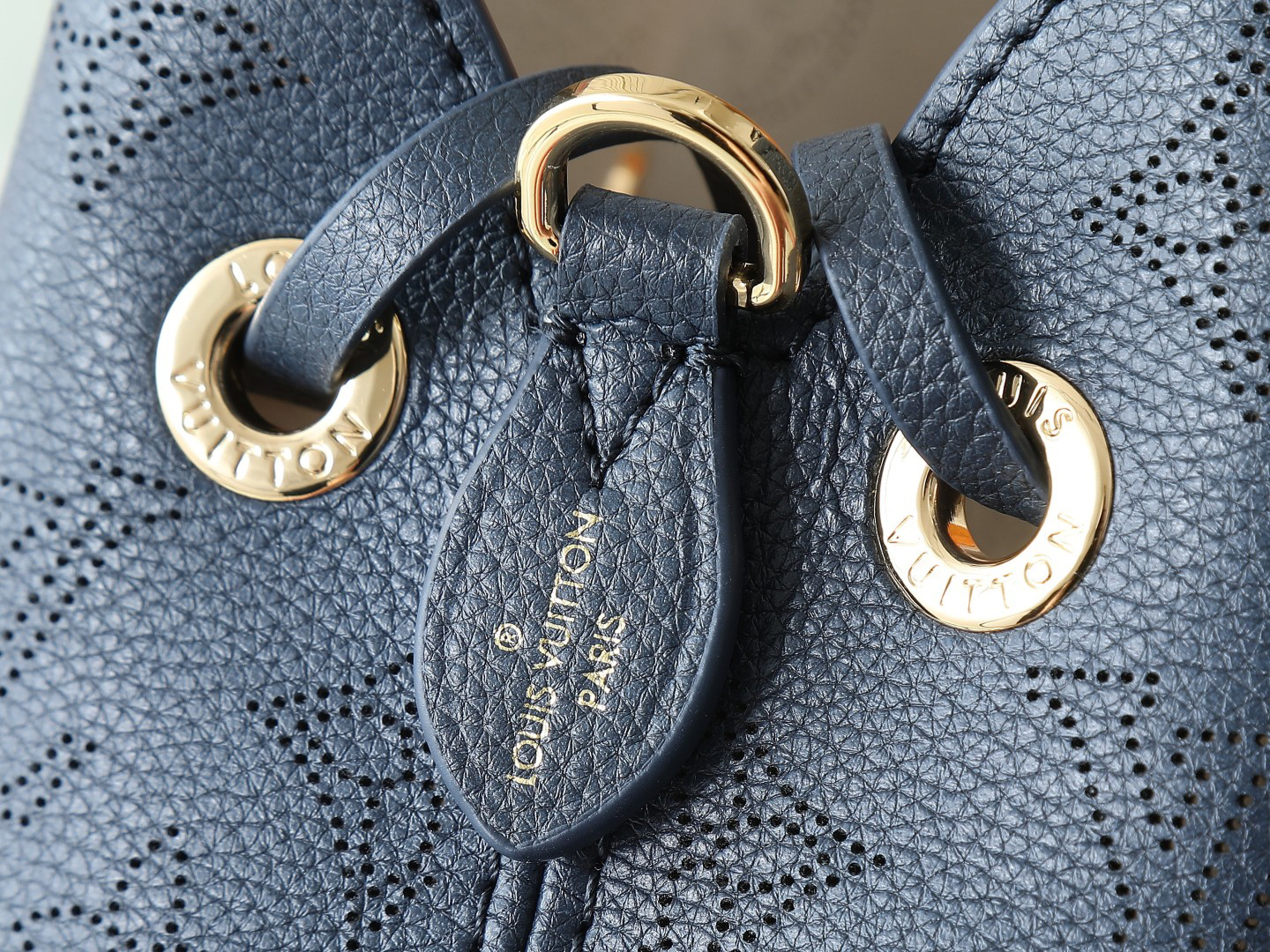 ルイ・ヴィトン「Louis Vuitton」 ‌BELLA ハンドバッグ ネイビー レース