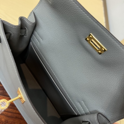 エルメス「Hermès」ケリーダンス 22 0L エヴァーカーレザー ショルダーバッグ