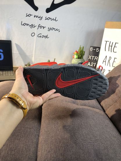 ナイキ「Nike」 エアモアアップテンポ GS ベアリーグリーン スニーカー