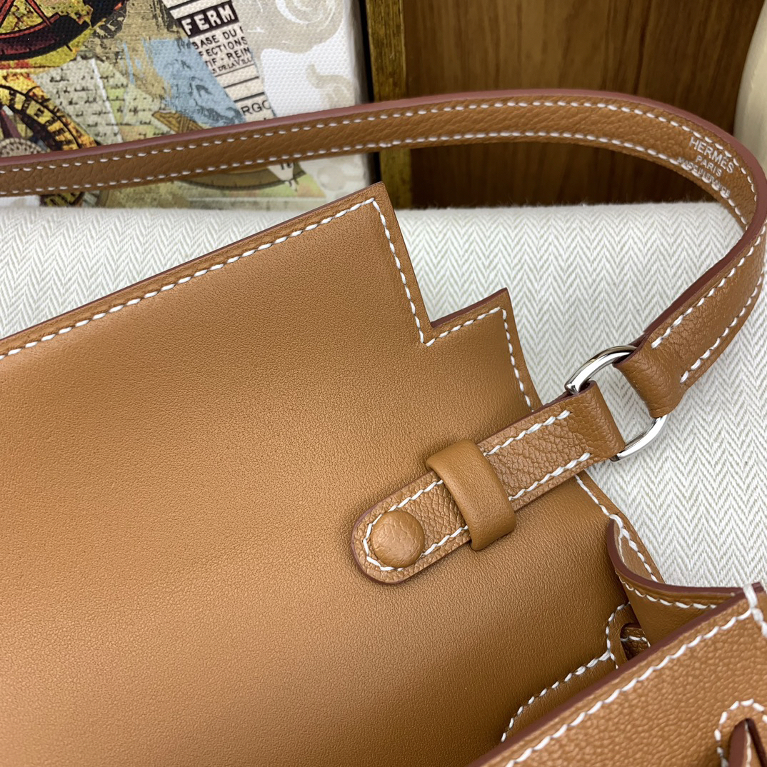 エルメス「Hermès」Kelly Elan 27cm Chèvreレザー アンダーアームバッグ（ゴールドブラウン/シルバーハードウェア）