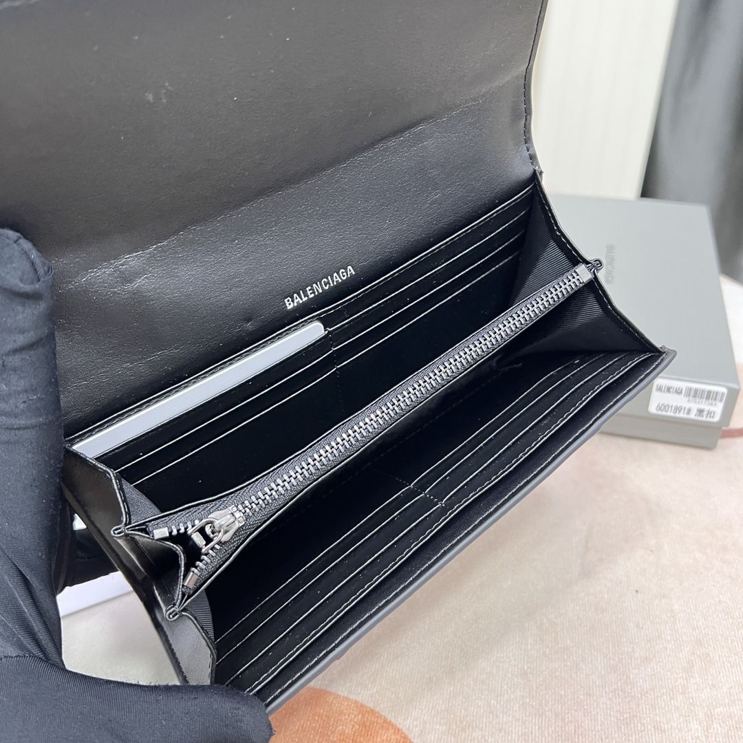 バレンシアガ 「Balenciaga」 クラシックウォレット 財布