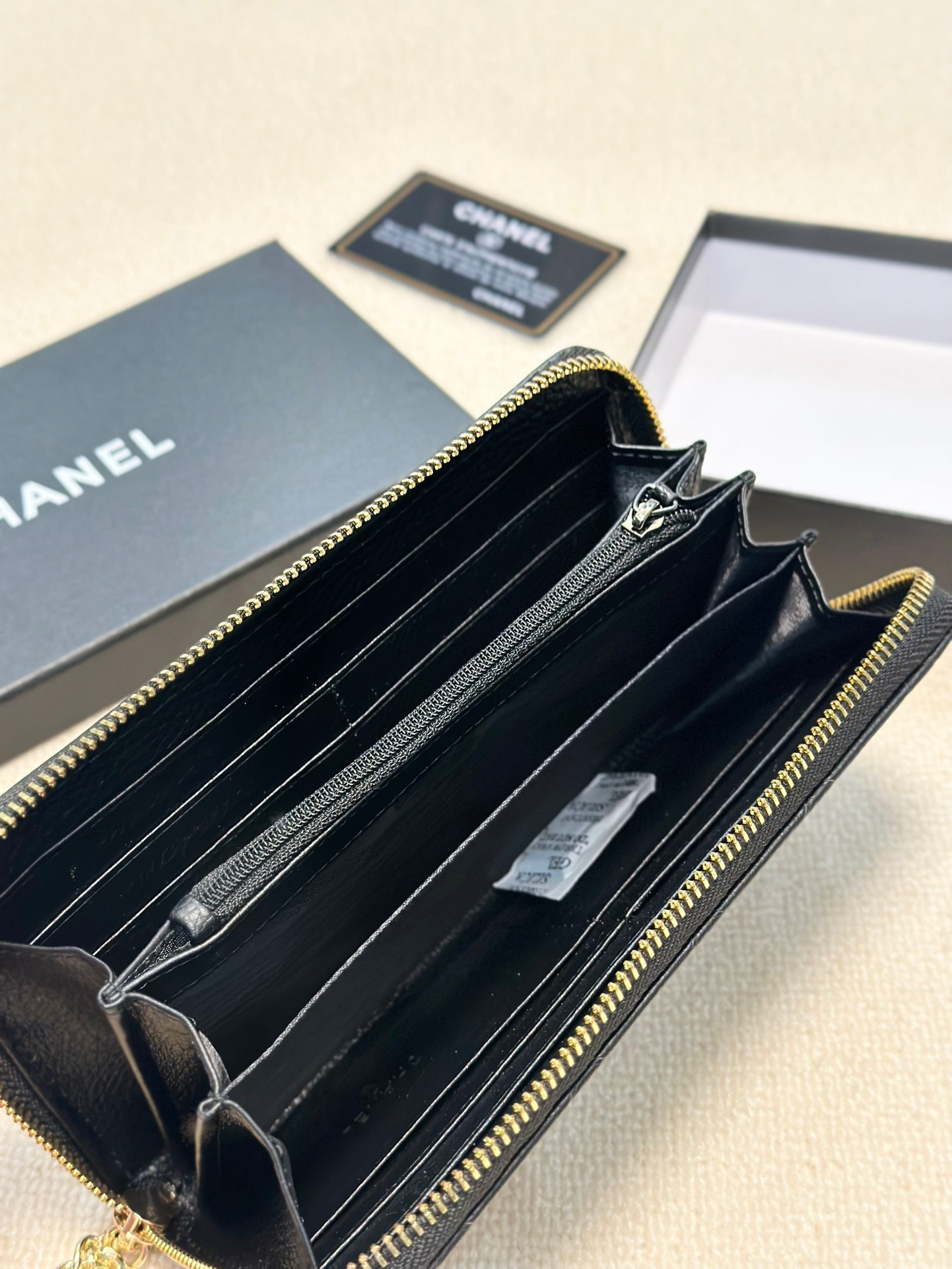 シャネル「Chanel」ロング ジップ ウォレット