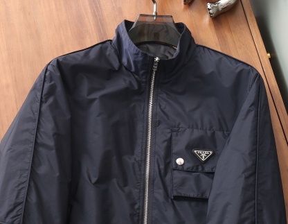 プラダ「Prada」アーリーオータム ジャケット