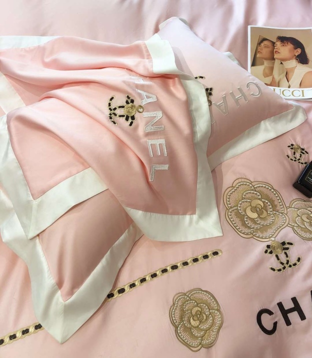 シャネル「Chanel」プレミアムコットン ゴールド＆シルバー刺繍 4点セット