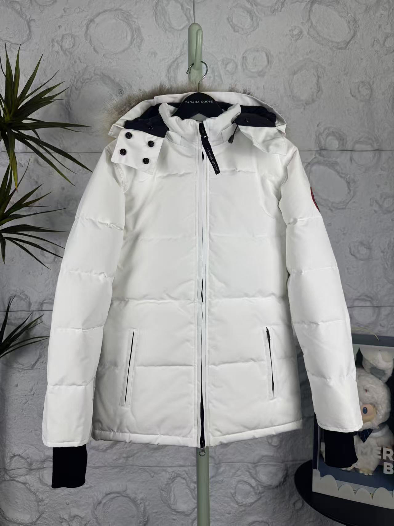 カナダグース「Canada Goose」秋冬フード付きダウンコート