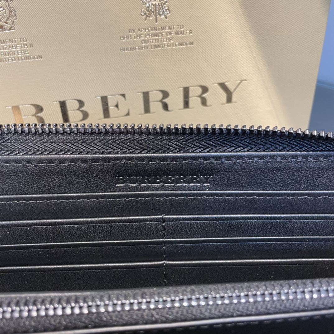 バーバリー「Burberry」メンズ シングルジップ スモール ウォレット