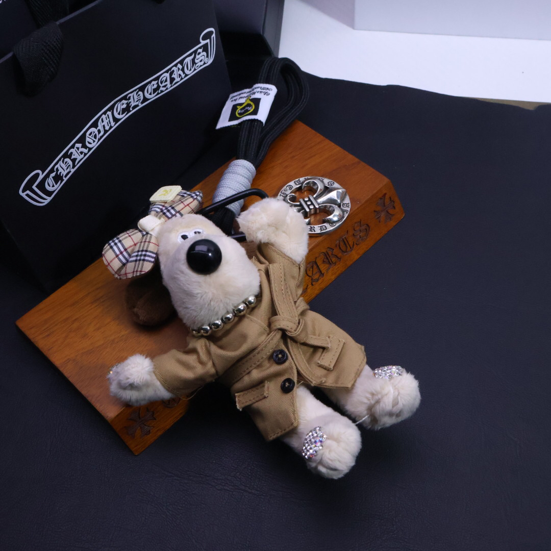 クロムハーツ「Chrome Hearts」バッグチャーム - すべてのトレンドバッグに合わせて、クールでキュートなスタイルを