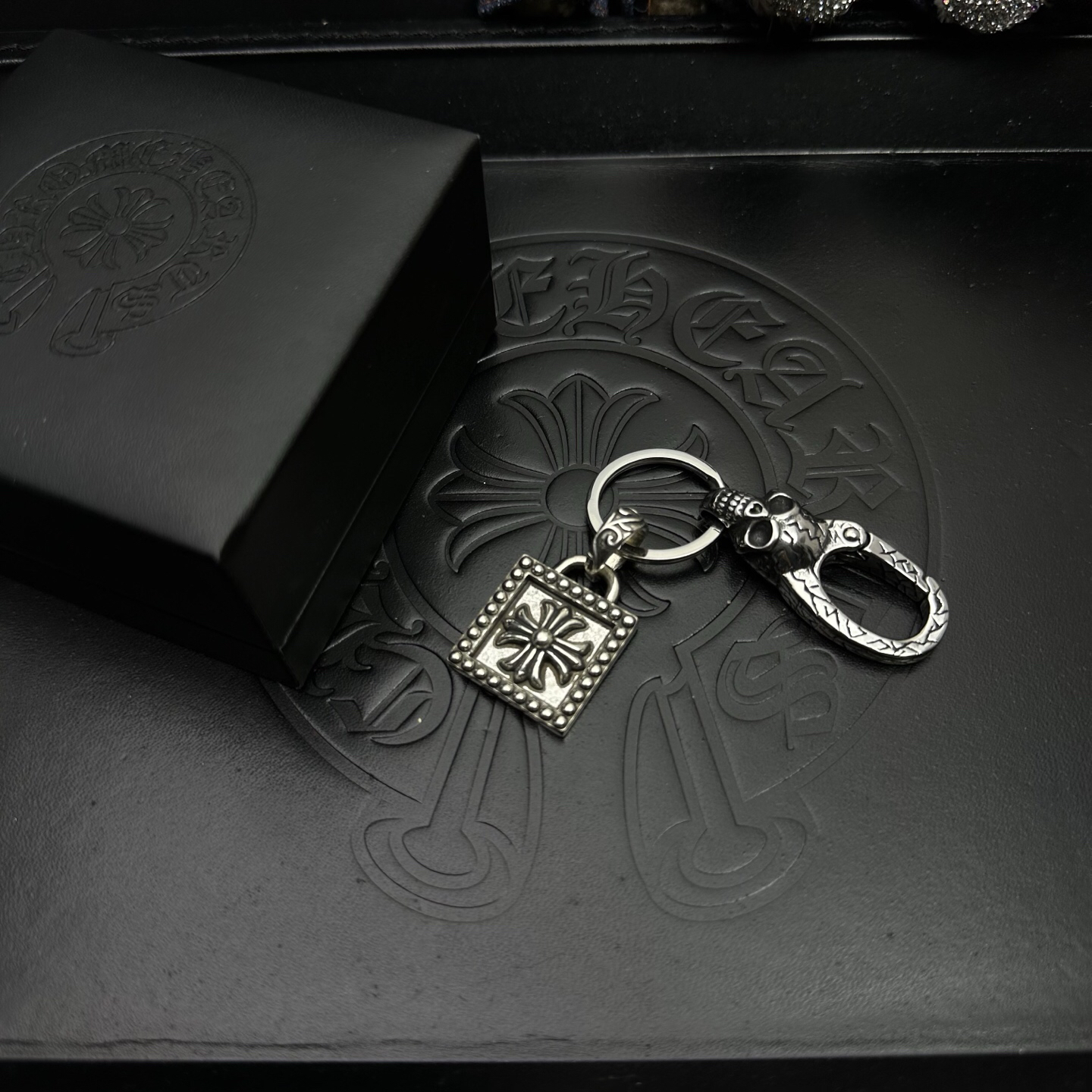 クロムハーツ「Chrome Hearts」キーホルダー＆バッグチャーム - トレンドシンボル