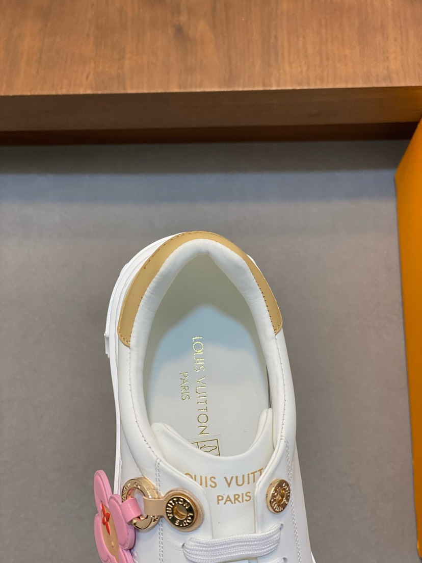 ルイ・ヴィトン「Louis Vuitton」ルイ・ヴィトン シルクカーフスキン スニーカー / ユニセックススポーツシューズ