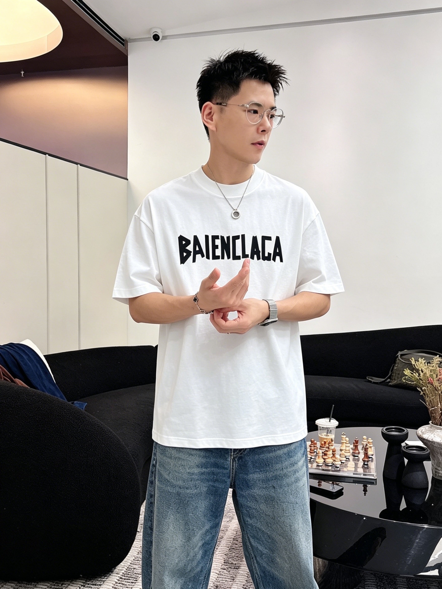 バレンシアガ「Balenciaga」ロゴプリントTシャツ / ショートスリーブ クルーネック