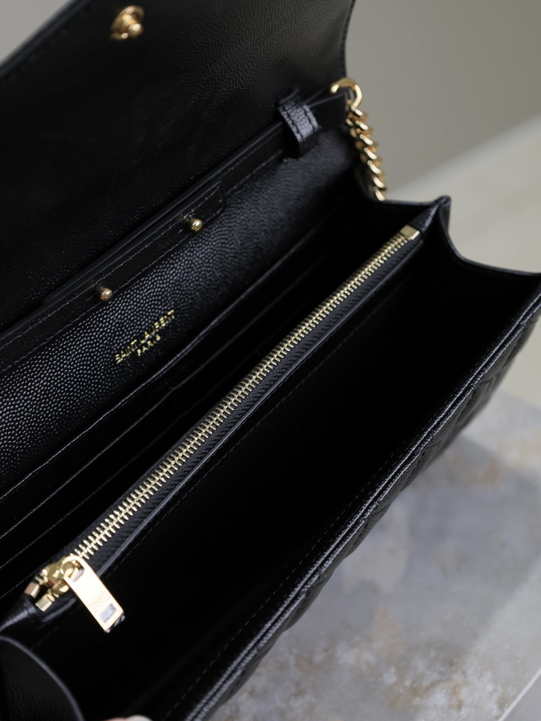 2026  SAINT LAURENT アンベロープ チェーンウォレット