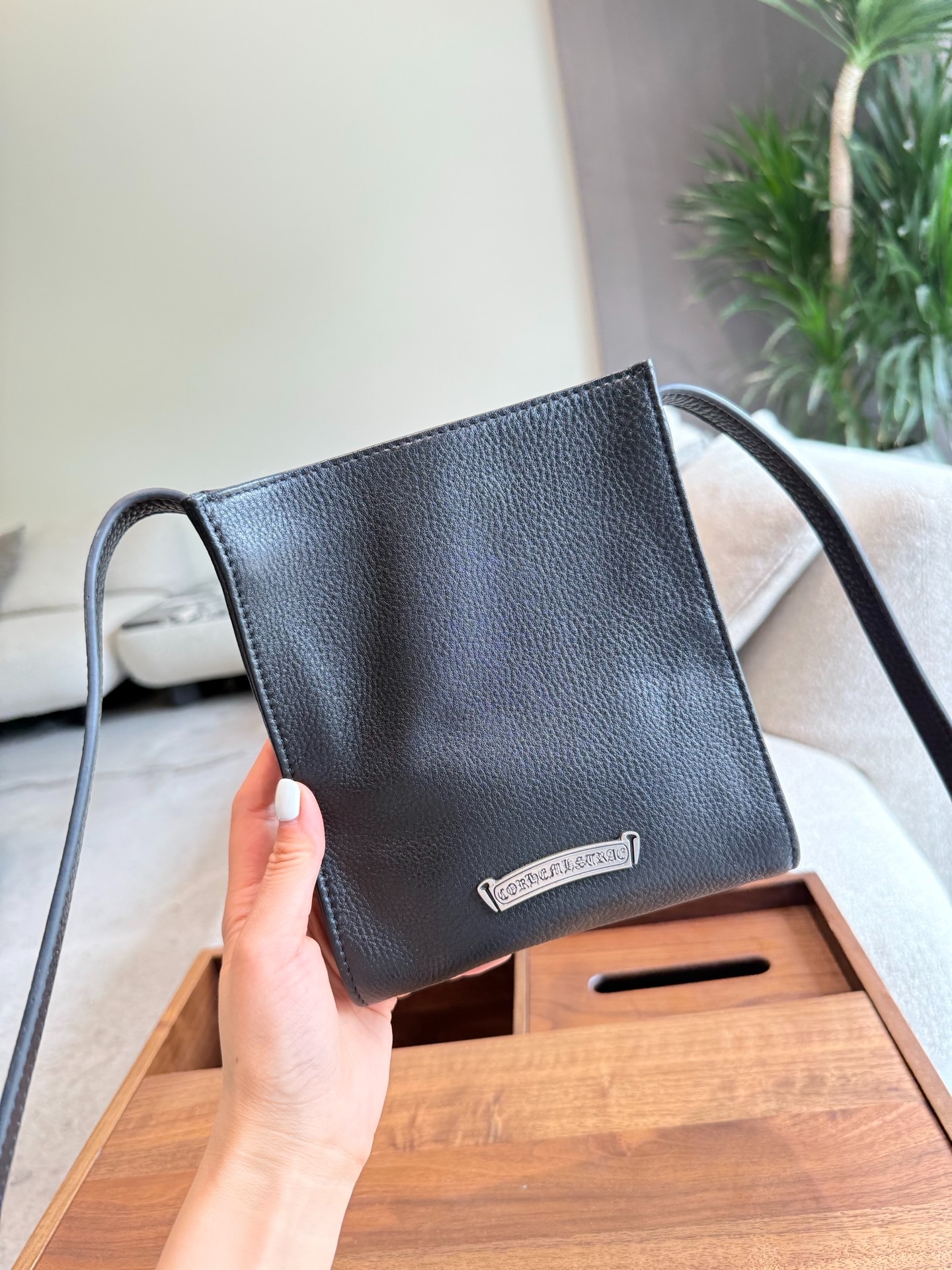 クロムハーツ「Chrome Hearts」ソフトレザー ショルダーバッグ