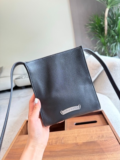 クロムハーツ「Chrome Hearts」ソフトレザー ショルダーバッグ